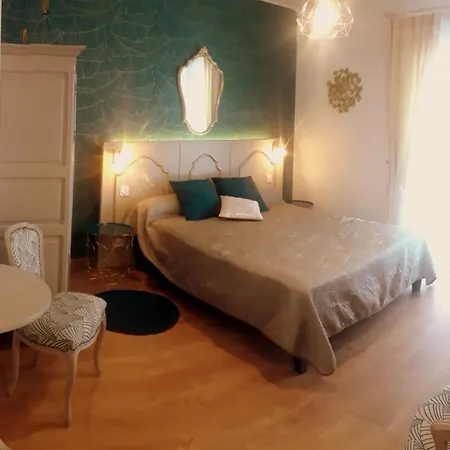 Terre De Bacchus Bed & Breakfast *