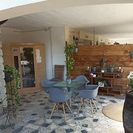 Terre De Bacchus Bed & Breakfast Vacqueyras