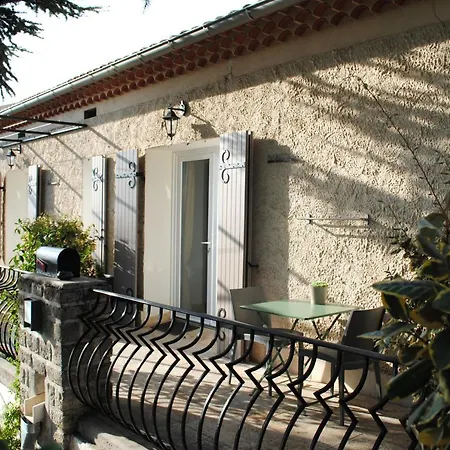 Terre De Bacchus Bed & Breakfast *
