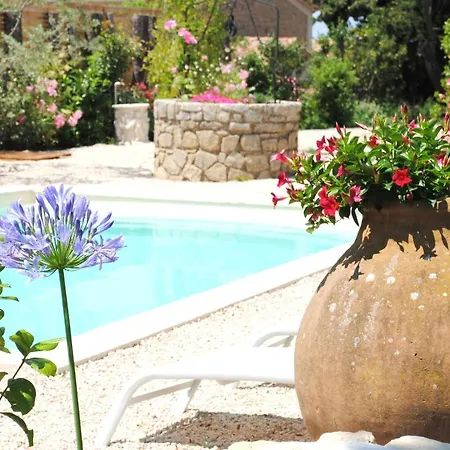 Terre De Bacchus Bed & Breakfast *
